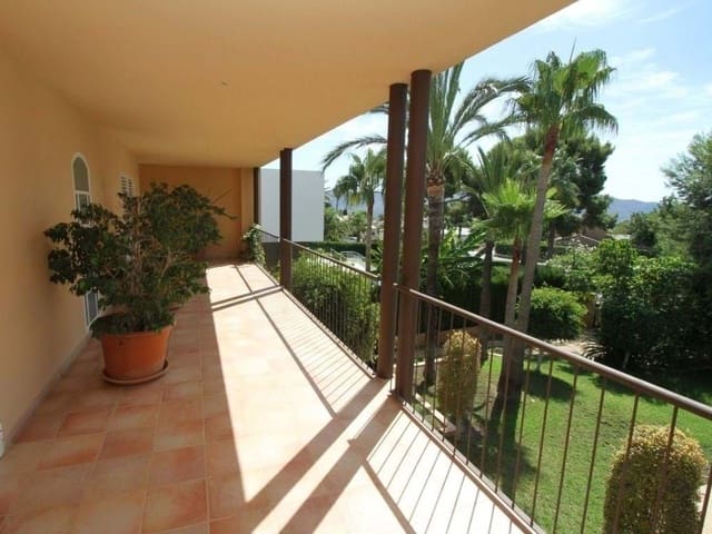 4 Zimmer Villa zu verkaufen in Urbanizaciones, Benidorm mit Pool Garage - 950.000 € (Ref: 6989832)