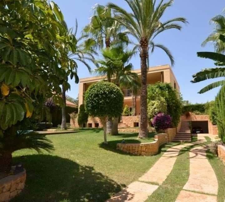4 slaapkamer Villa te koop in Benidorm met zwembad garage - € 950.000 (Ref: 6989832)