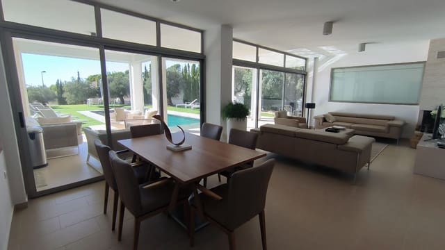 5 quarto Moradia para venda em Altea com piscina garagem - 1 100 000 € (Ref: 7983993)
