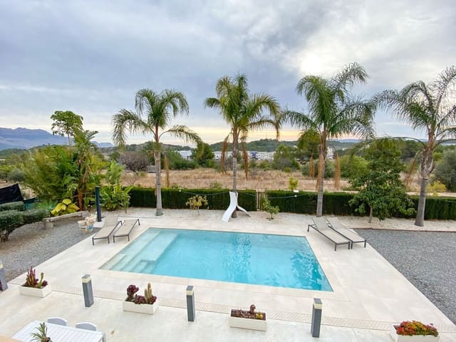 3 bedroom Villa for sale in Polop with pool garage - € 845,000 (Ref: 8445279)