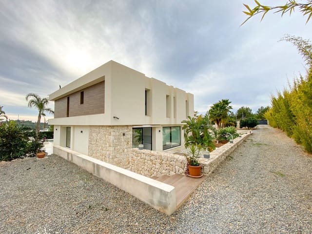 3 bedroom Villa for sale in Polop with pool garage - € 845,000 (Ref: 8445279)