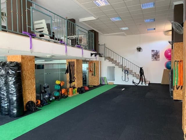 Commercial for sale in Alfaz del Pi / L'Alfàs del Pi - € 289,000 (Ref: 8449885)