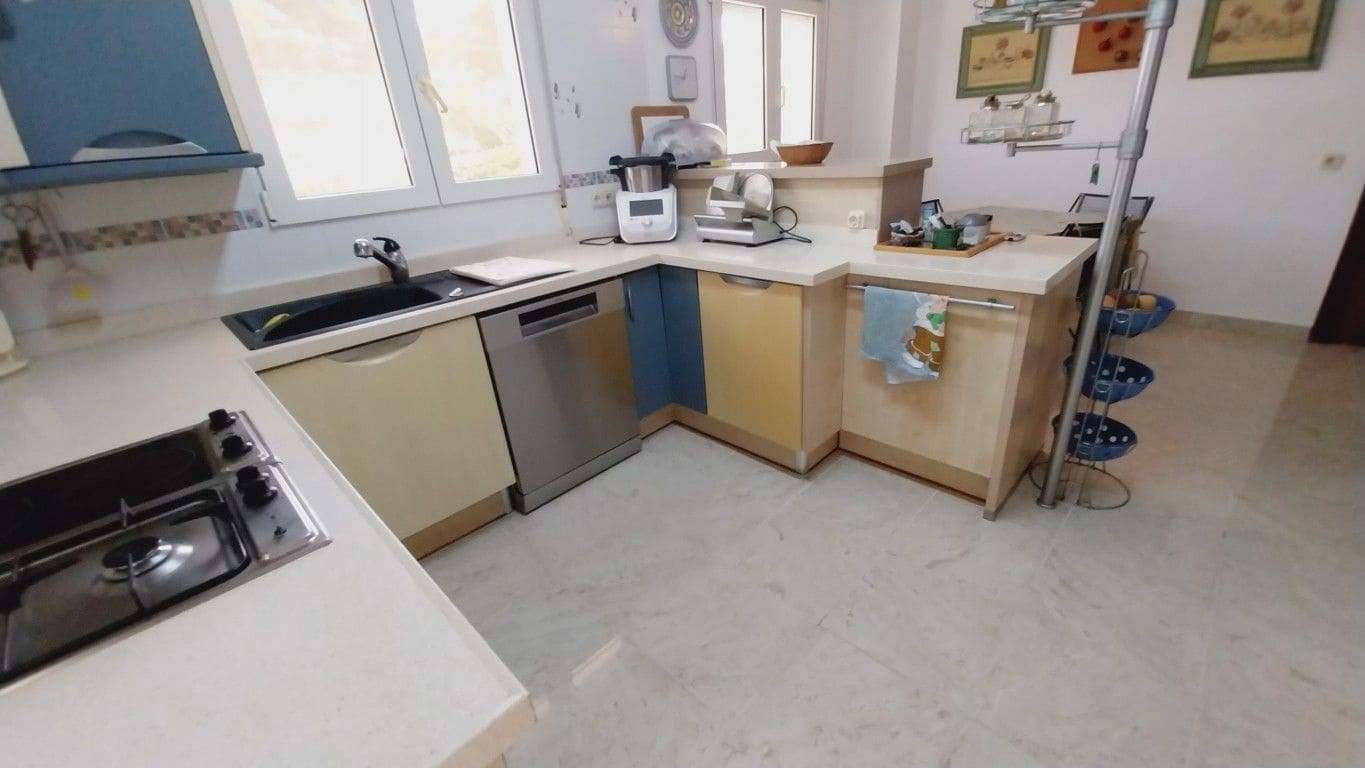 5 bedroom Villa for sale in Benidorm with pool - € 735,000 (Ref: 8449886)