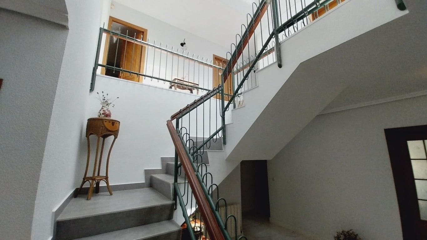 5 bedroom Villa for sale in Benidorm with pool - € 735,000 (Ref: 8449886)