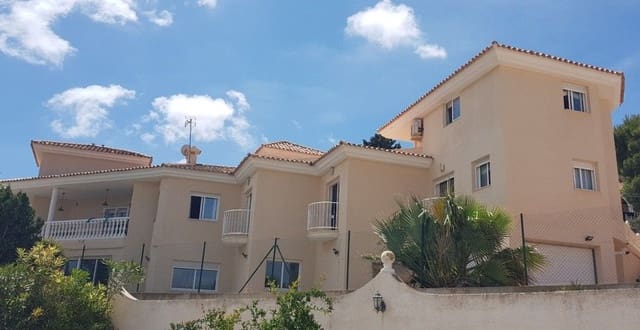 5 slaapkamer Villa te koop in Alfaz del Pi / L'Alfàs del Pi met zwembad - € 550.000 (Ref: 8469960)