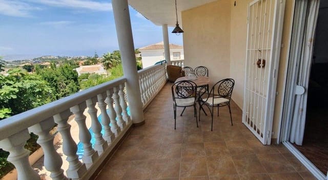 5 slaapkamer Villa te koop in Alfaz del Pi / L'Alfàs del Pi met zwembad - € 550.000 (Ref: 8469960)