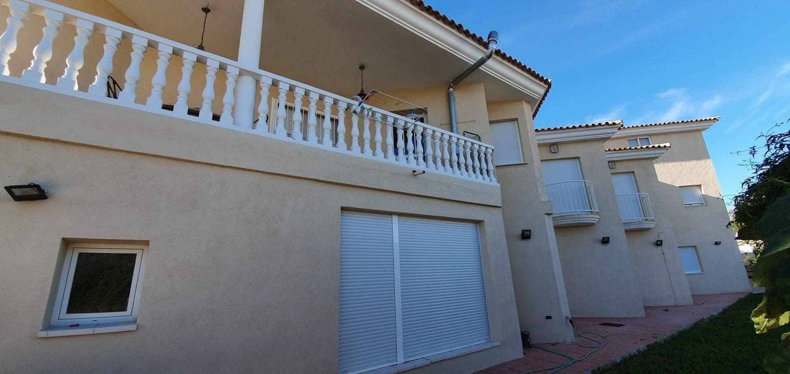 5 bedroom Villa for sale in Alfaz del Pi / L'Alfas del Pi with pool - € 550,000 (Ref: 8469960)