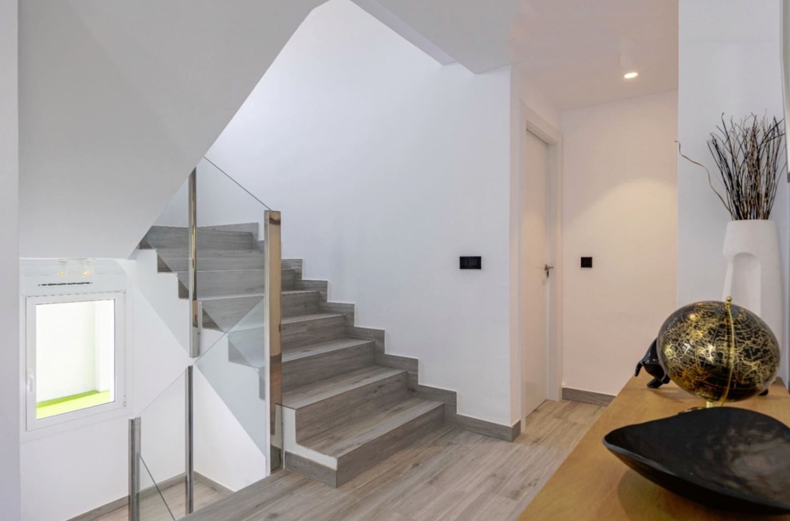 4 soverom Villa til salgs i Alfaz del Pi / L'Alfas del Pi med svømmebasseng garasje - € 1 195 000 (Ref: 8475830)