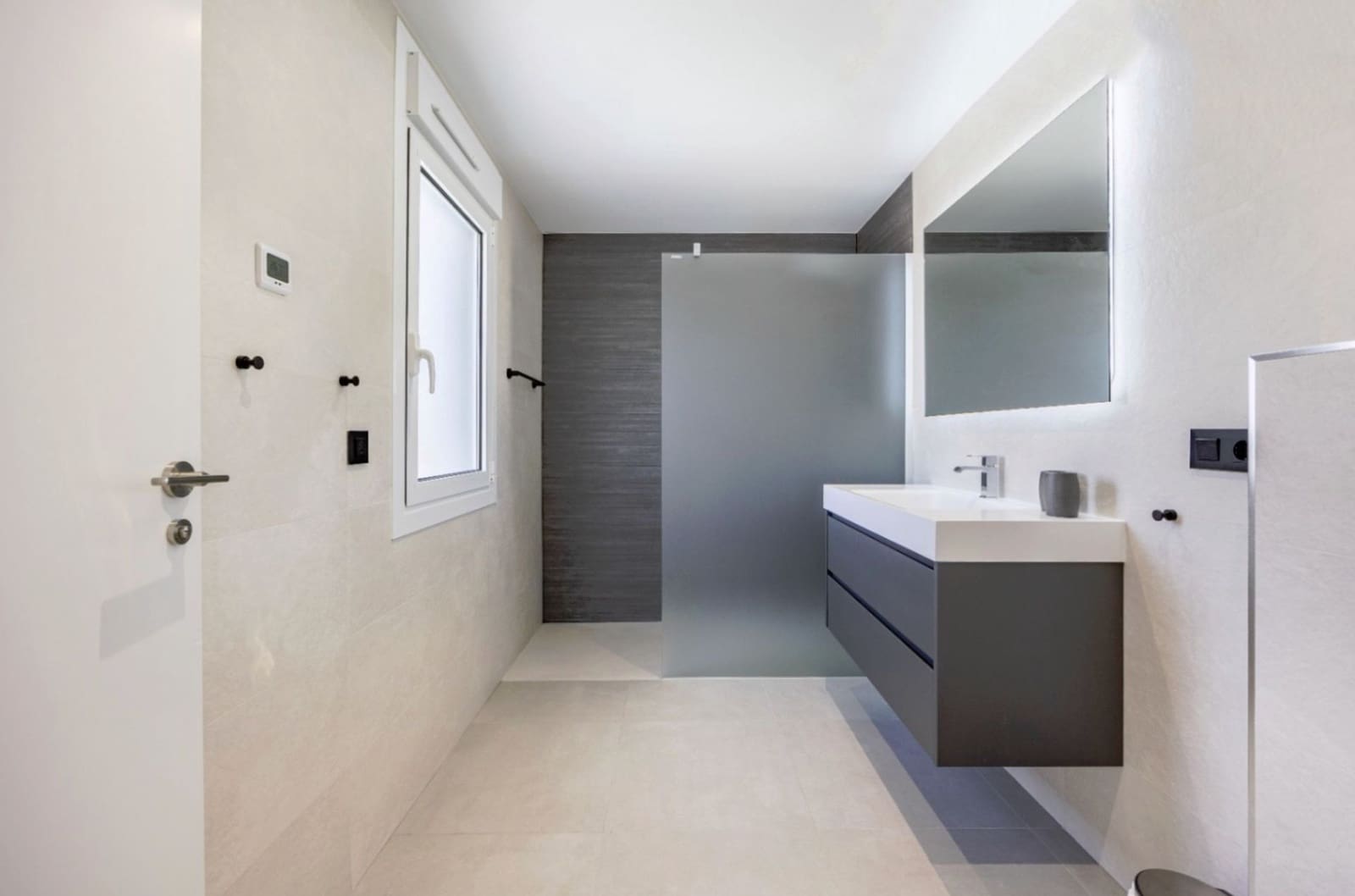 4 soverom Villa til salgs i Alfaz del Pi / L'Alfas del Pi med svømmebasseng garasje - € 1 195 000 (Ref: 8475830)