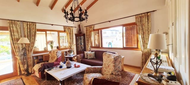 6 soverom Villa til salgs i Rincón Bajo, Benidorm med svømmebasseng garasje - € 745 000 (Ref: 8494781)