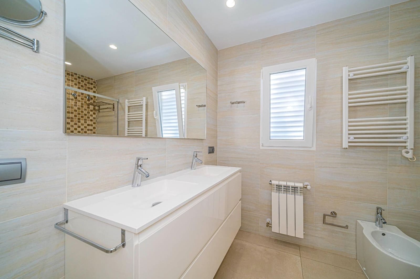 4 soveværelse Villa til salg i Albir med swimmingpool garage - € 975.000 (Ref: 8564483)