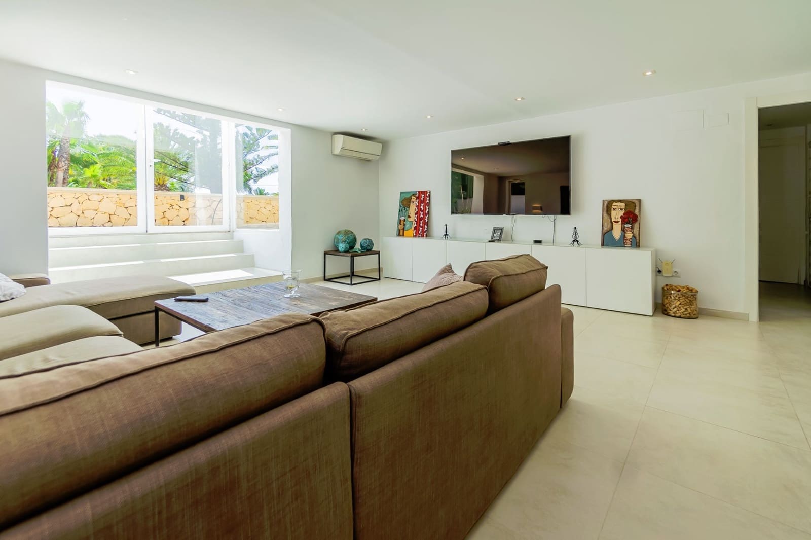 5 makuuhuone Huvila myytävänä paikassa La Nucia mukana uima-altaan 
autotalli - 695 000 € (Ref: 8797140)