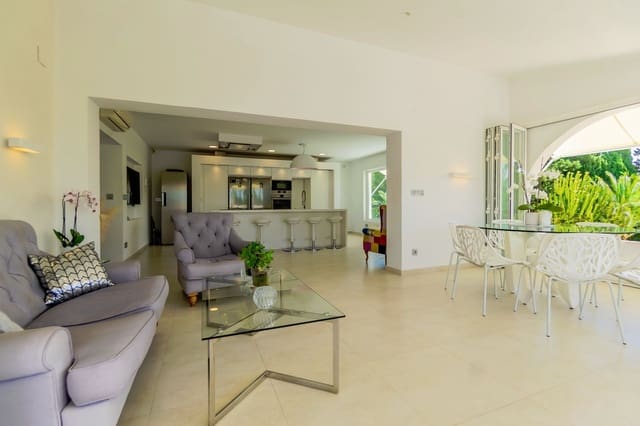 5 makuuhuone Huvila myytävänä paikassa La Nucia mukana uima-altaan 
autotalli - 695 000 € (Ref: 8797140)