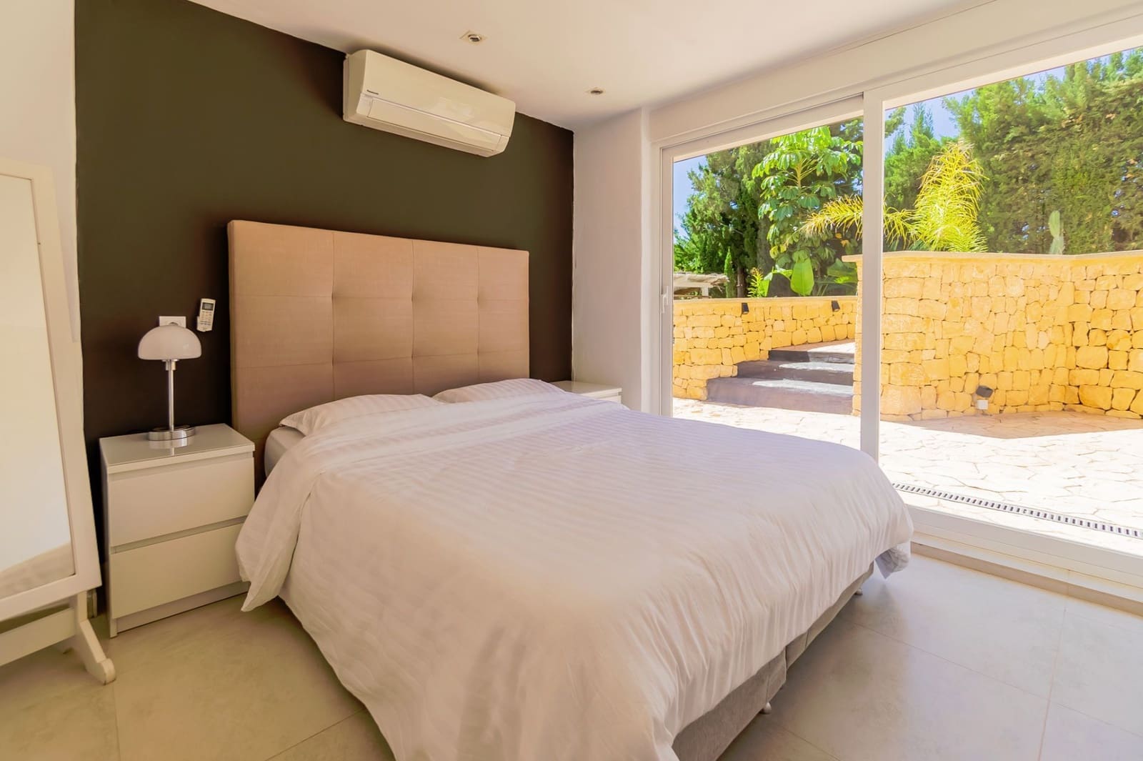 5 makuuhuone Huvila myytävänä paikassa La Nucia mukana uima-altaan 
autotalli - 695 000 € (Ref: 8797140)