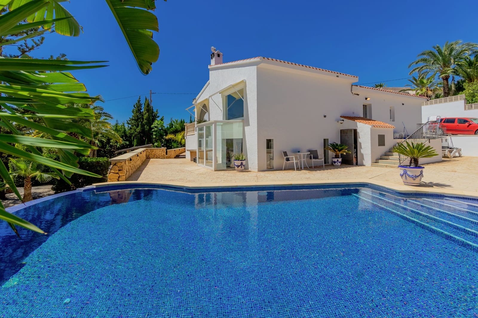 5 makuuhuone Huvila myytävänä paikassa La Nucia mukana uima-altaan 
autotalli - 695 000 € (Ref: 8797140)