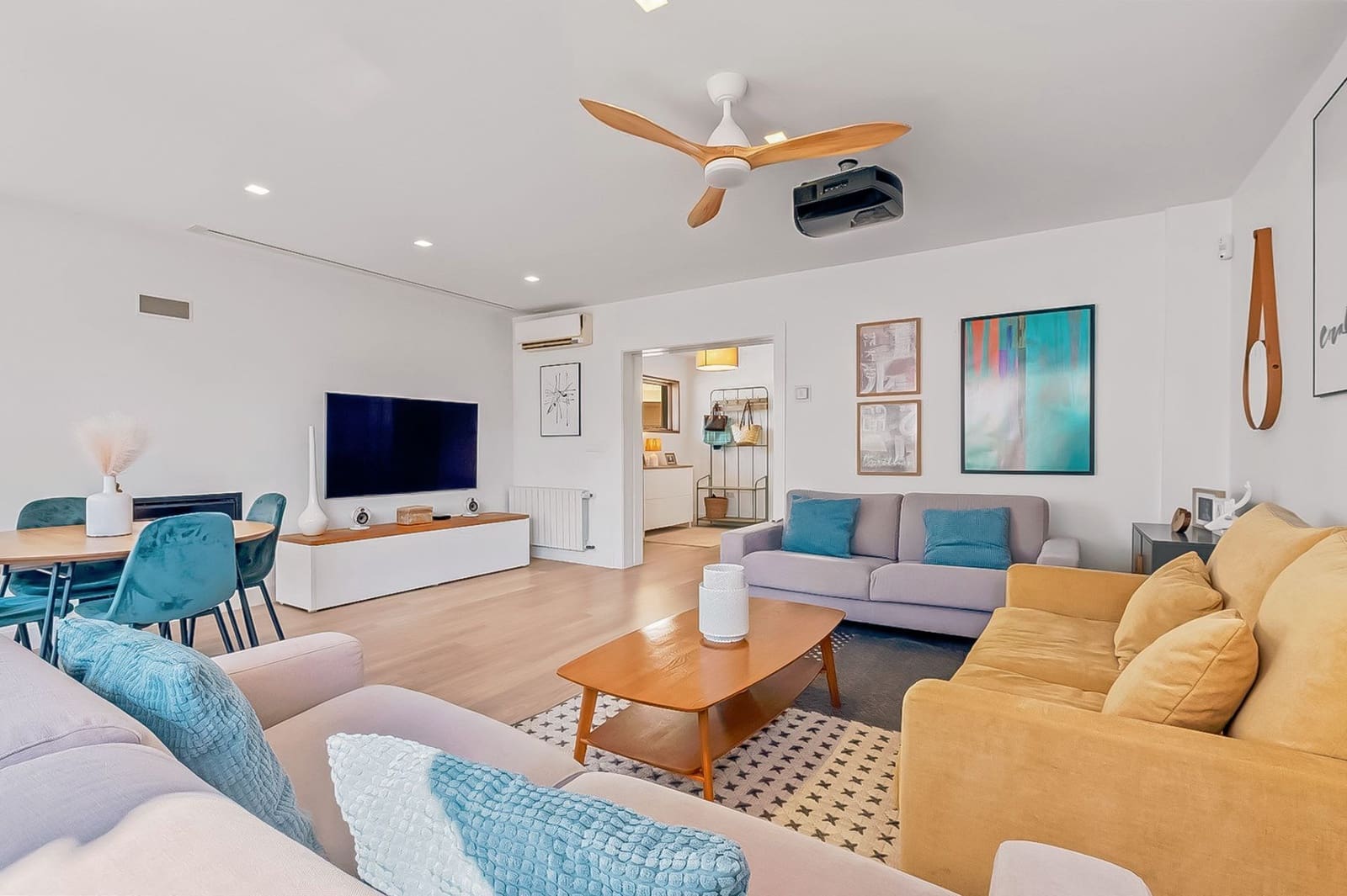 3 soveværelse Semi-Rækkehus til salg i Alfaz del Pi / L'Alfas del Pi med swimmingpool garage - € 630.000 (Ref: 8800812)