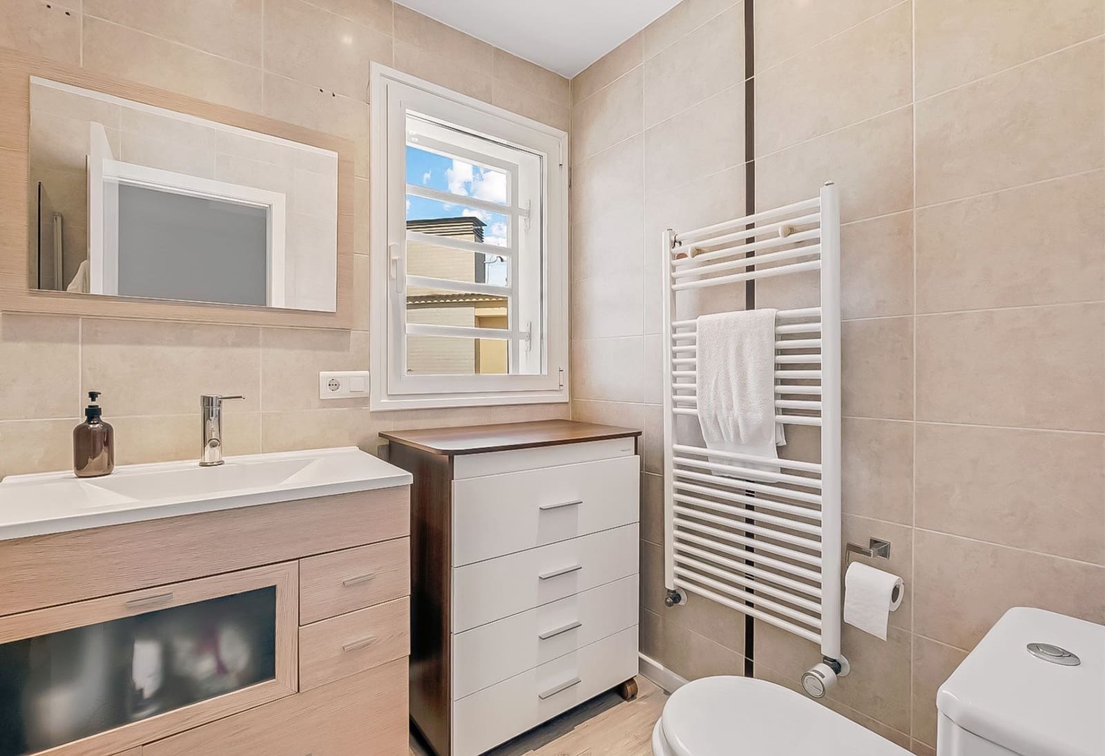 3 soveværelse Semi-Rækkehus til salg i Alfaz del Pi / L'Alfas del Pi med swimmingpool garage - € 630.000 (Ref: 8800812)