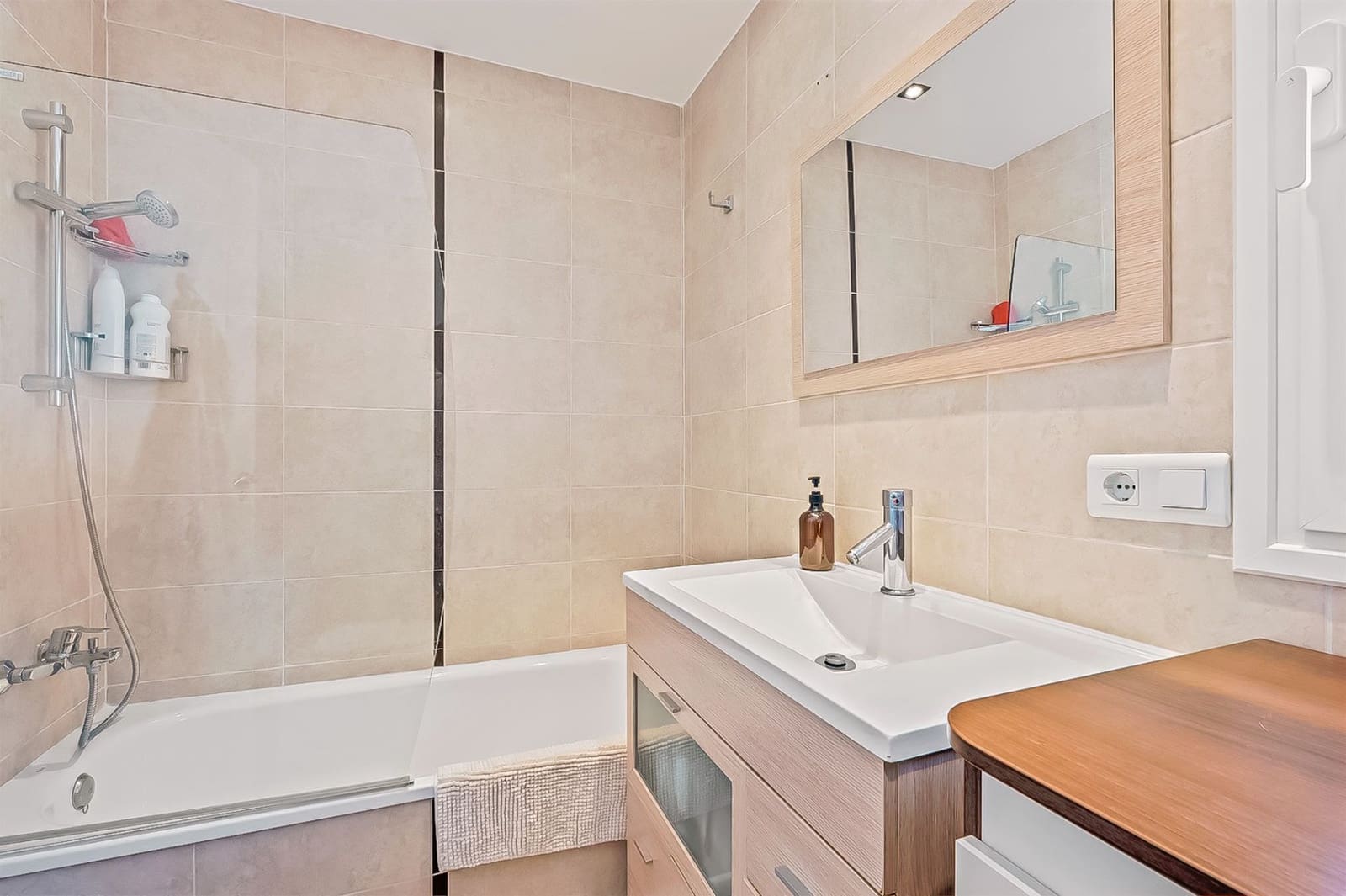 3 soveværelse Semi-Rækkehus til salg i Alfaz del Pi / L'Alfas del Pi med swimmingpool garage - € 630.000 (Ref: 8800812)