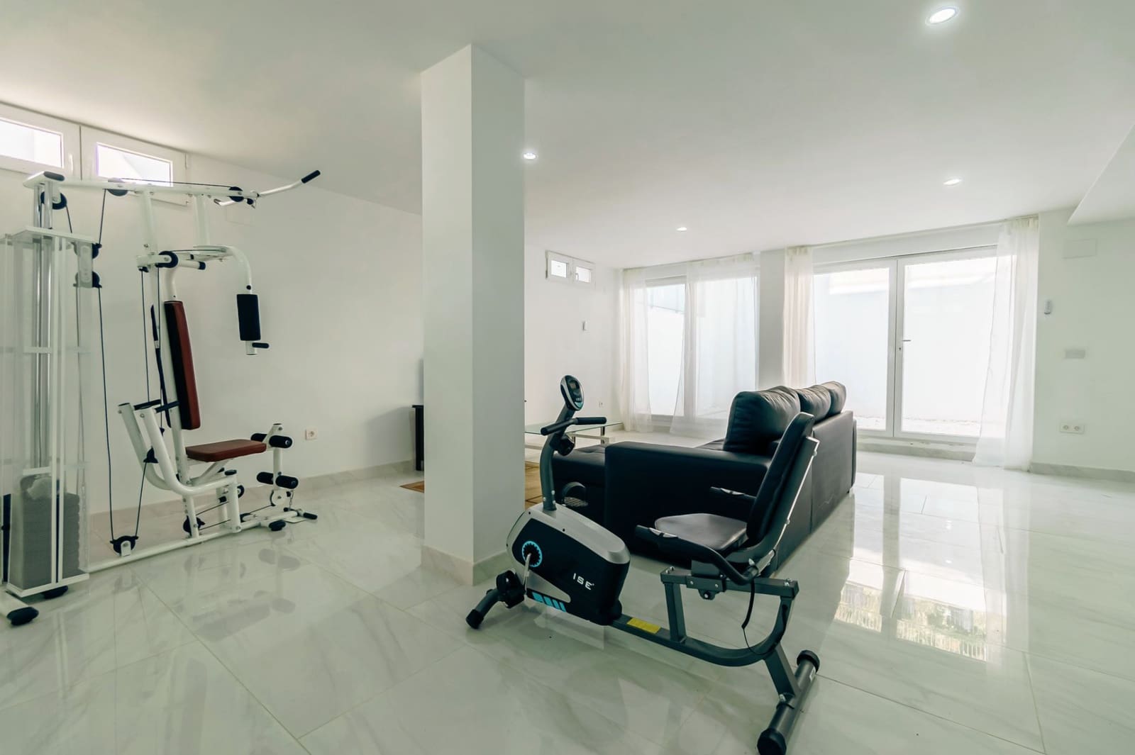 4 soverom Villa til salgs i La Nucia med svømmebasseng garasje - € 600 000 (Ref: 8805698)