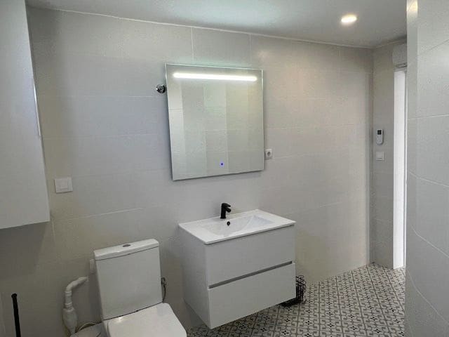 2 soverom Penthouse til salgs i Benidorm med svømmebasseng garasje - € 890 000 (Ref: 8892782)