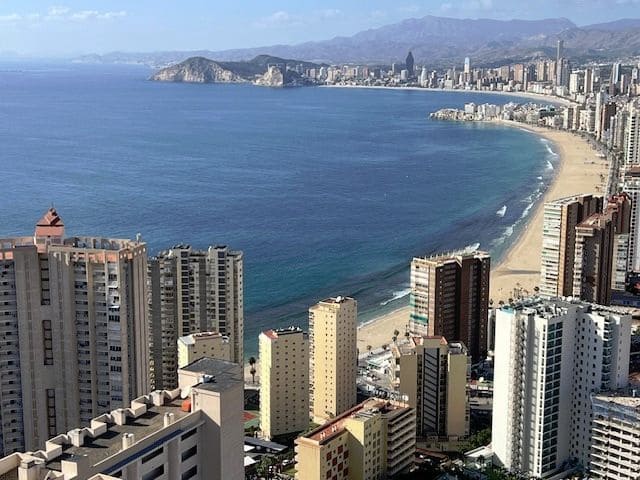 2 soverom Penthouse til salgs i Benidorm med svømmebasseng garasje - € 890 000 (Ref: 8892782)