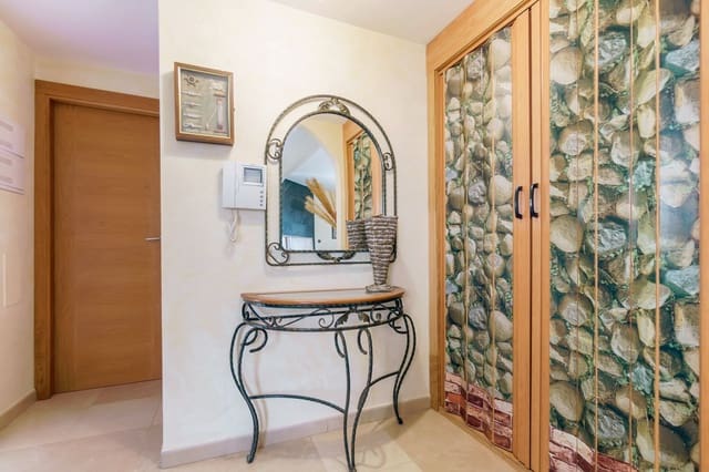 4 Zimmer Villa zu verkaufen in Altea mit Pool Garage - 632.000 € (Ref: 8910811)