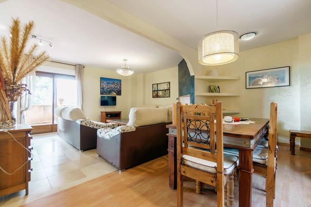 4 Zimmer Villa zu verkaufen in Altea mit Pool Garage - 632.000 € (Ref: 8910811)