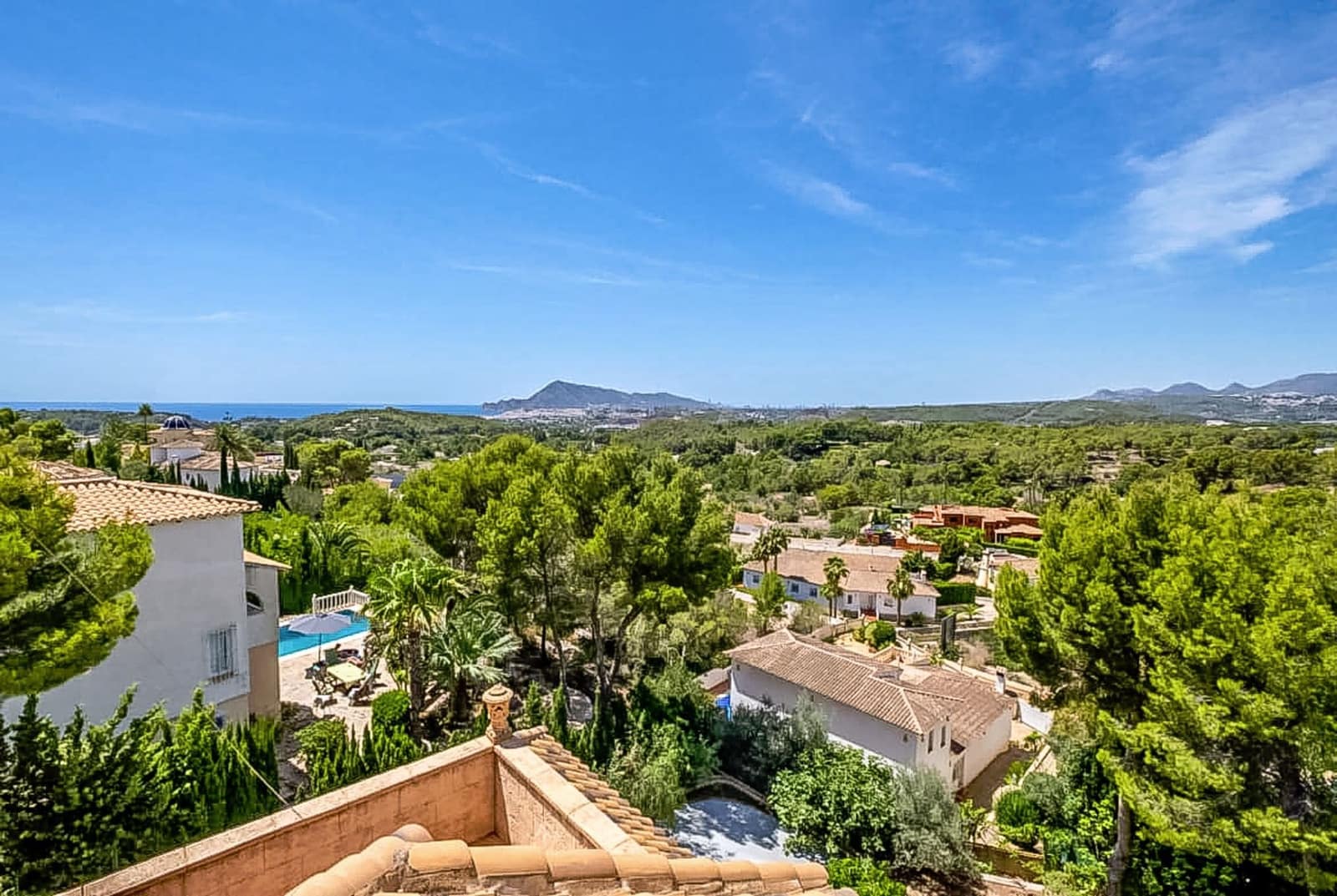 4 Zimmer Villa zu verkaufen in Altea mit Pool Garage - 632.000 € (Ref: 8910811)