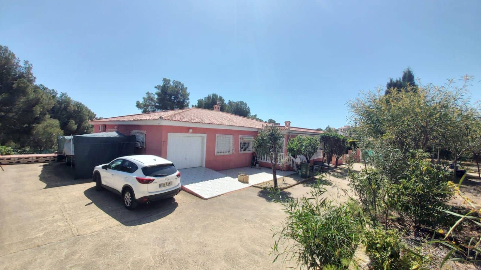 Chalet de 4 habitaciones en La Nucia en venta con piscina garaje - 560.000 € (Ref: 8921059)