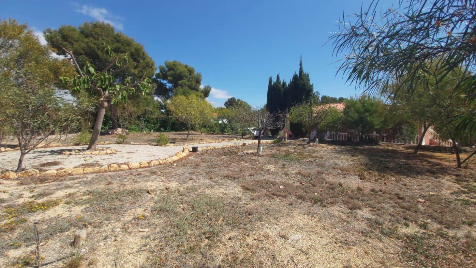 Chalet de 4 habitaciones en La Nucia en venta con piscina garaje - 560.000 € (Ref: 8921059)