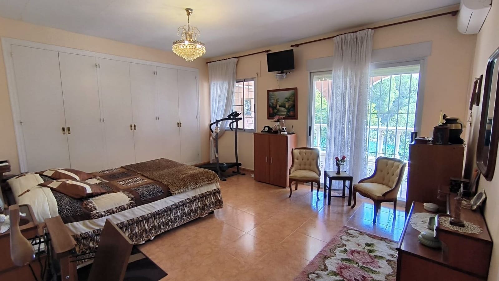 Chalet de 4 habitaciones en La Nucia en venta con piscina garaje - 560.000 € (Ref: 8921059)