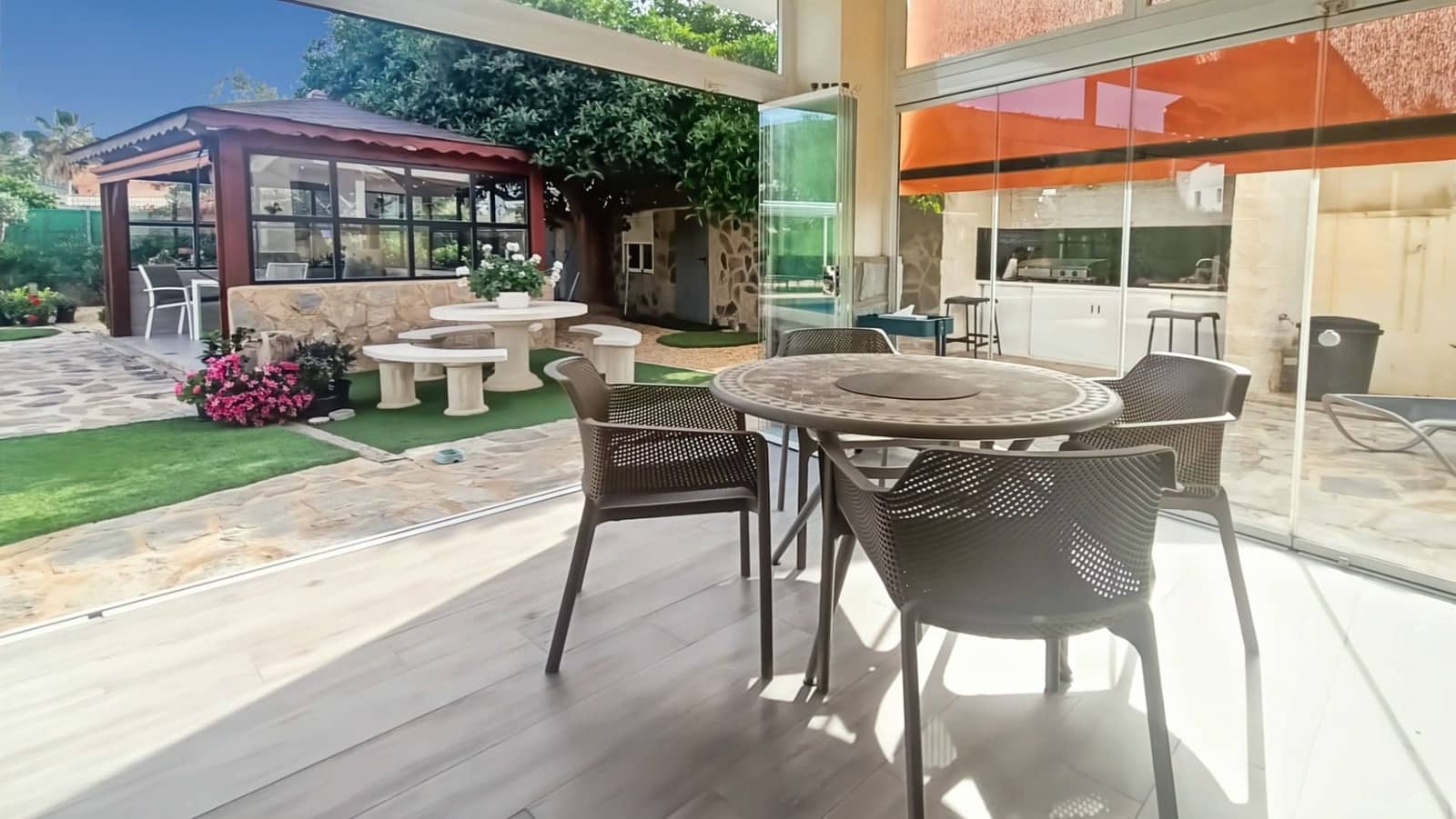 6 chambre Villa/Maison à vendre à Albir avec piscine garage - 1 100 000 € (Ref: 8985478)