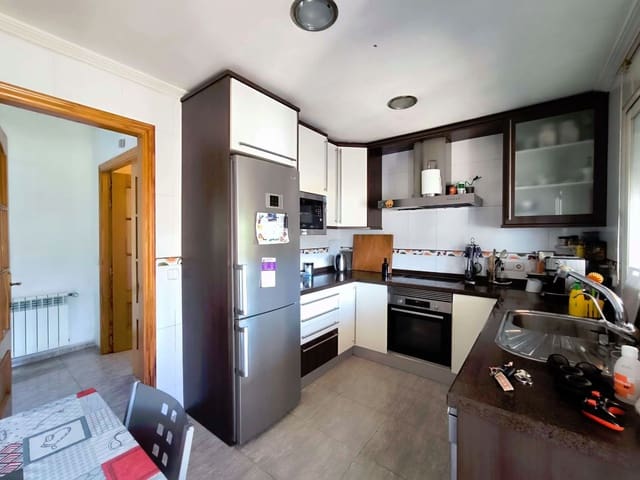 5 soverom Villa til salgs i La Nucia med svømmebasseng garasje - € 430 000 (Ref: 9012012)