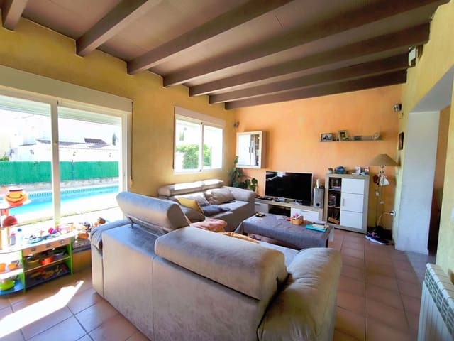 5 soverom Villa til salgs i La Nucia med svømmebasseng garasje - € 430 000 (Ref: 9012012)