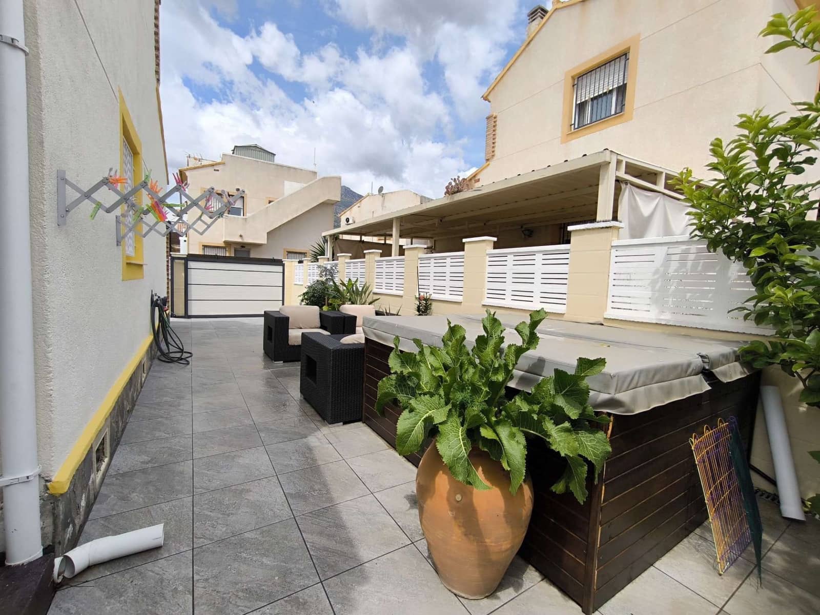 3 Zimmer Villa zu verkaufen in Polop mit Pool Garage - 340.000 € (Ref: 9022939)