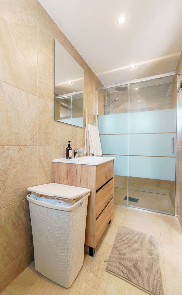 4 makuuhuone Huvila myytävänä paikassa La Nucia mukana uima-altaan 
autotalli - 559 000 € (Ref: 9058998)