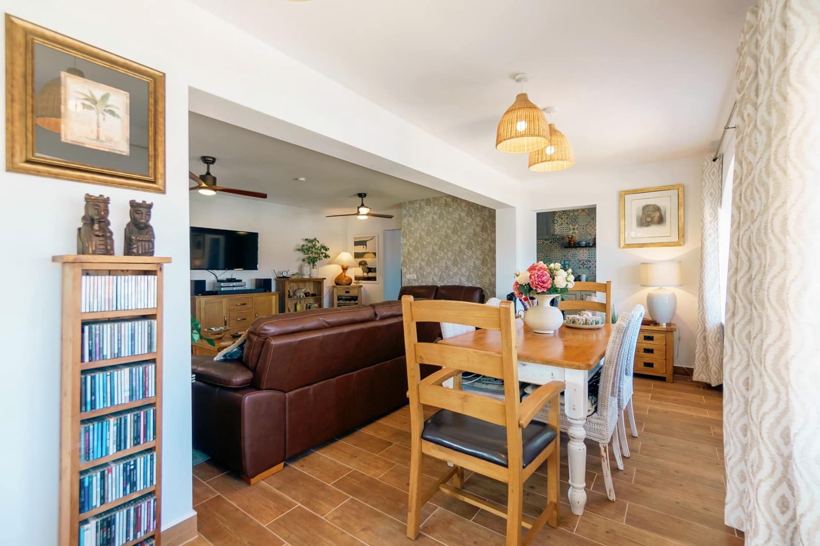 4 makuuhuone Huvila myytävänä paikassa La Nucia mukana uima-altaan 
autotalli - 559 000 € (Ref: 9058998)