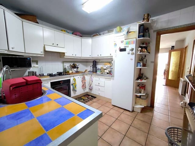 4 soverom Kjedet enebolig til salgs i La Nucia med svømmebasseng garasje - € 320 000 (Ref: 9075715)