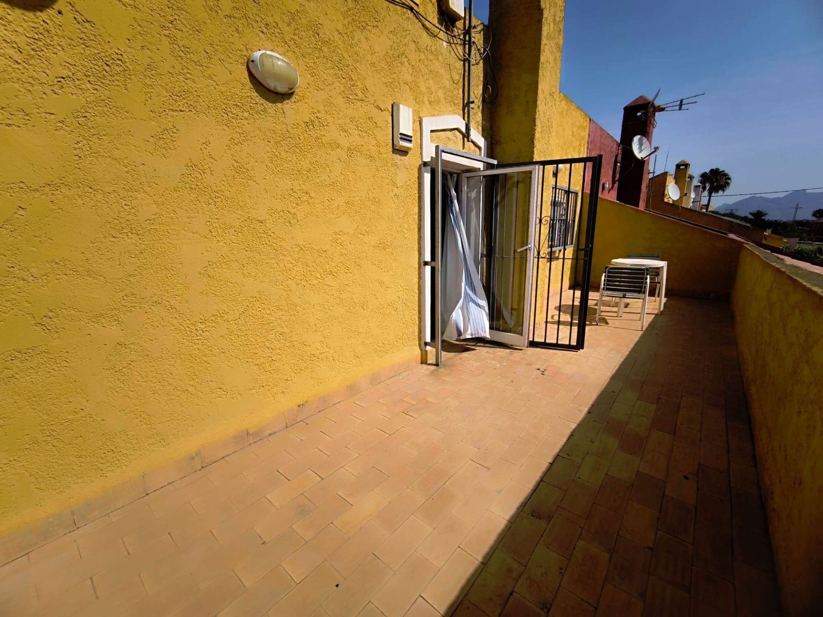 4 soverom Kjedet enebolig til salgs i La Nucia med svømmebasseng garasje - € 320 000 (Ref: 9075715)