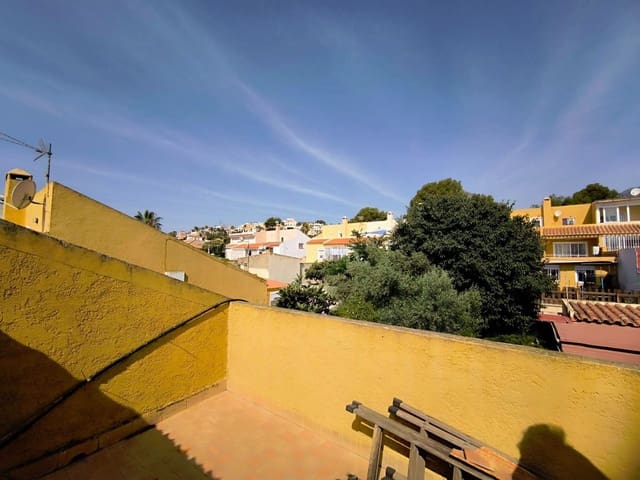 4 soverom Kjedet enebolig til salgs i La Nucia med svømmebasseng garasje - € 320 000 (Ref: 9075715)