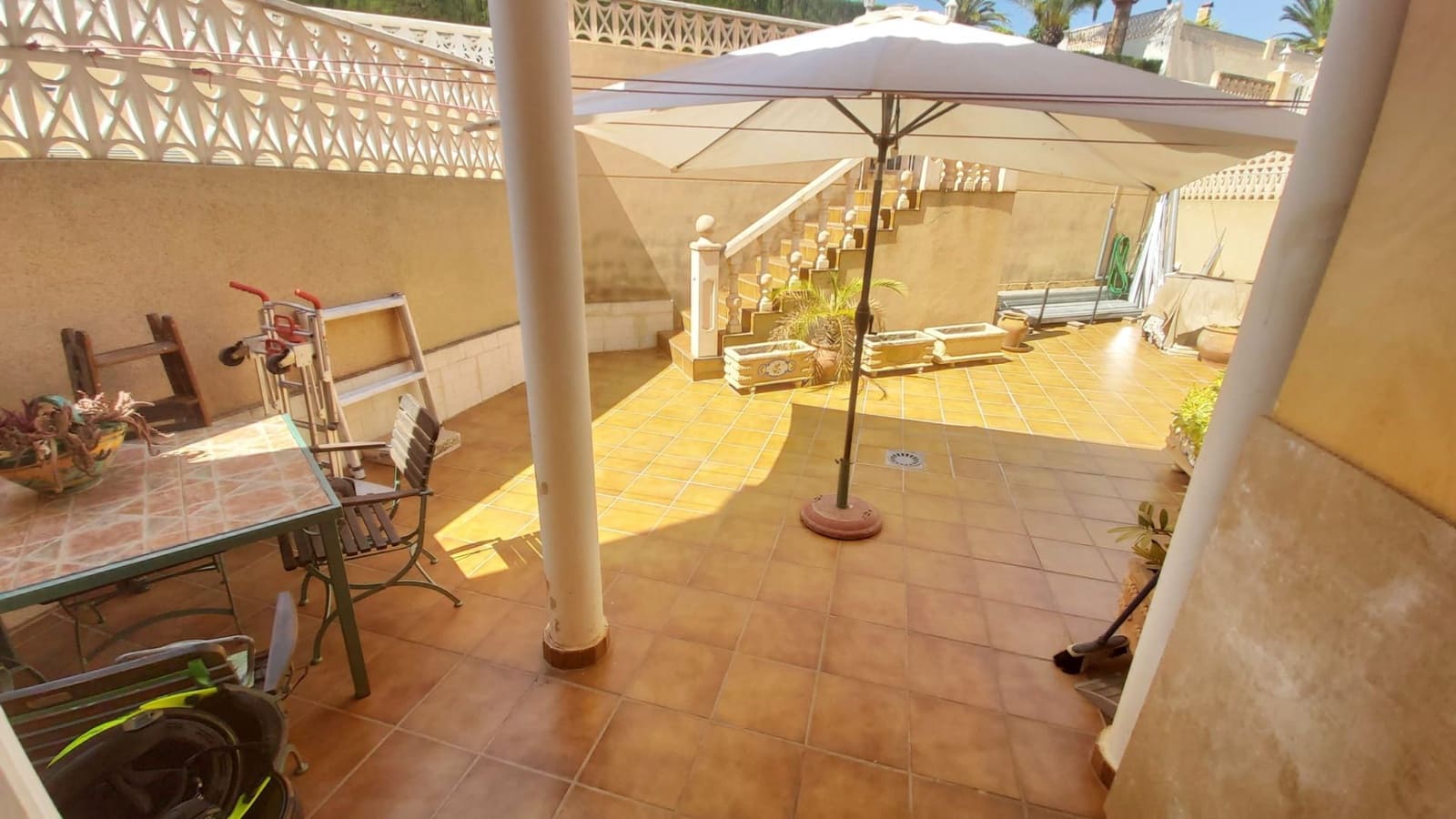 4 slaapkamer Halfvrijstaande villa te koop in Alfaz del Pi / L'Alfas del Pi - € 360.000 (Ref: 9111863)