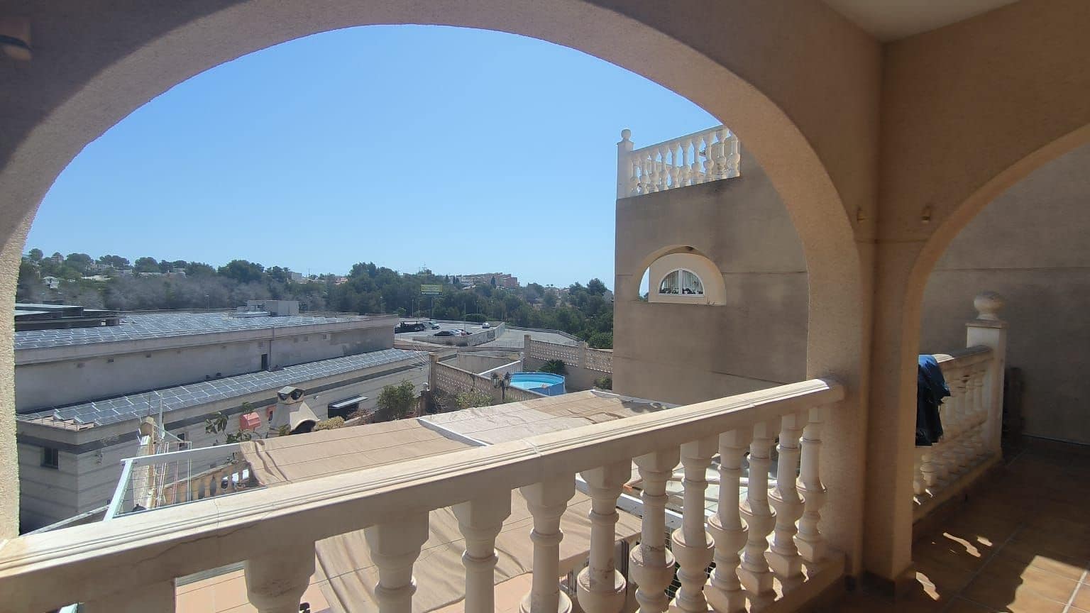 4 slaapkamer Halfvrijstaande villa te koop in Alfaz del Pi / L'Alfas del Pi - € 360.000 (Ref: 9111863)