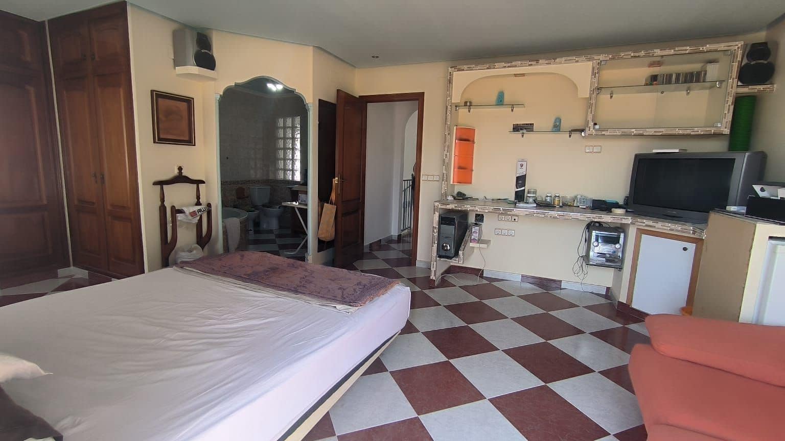 4 slaapkamer Halfvrijstaande villa te koop in Alfaz del Pi / L'Alfas del Pi - € 360.000 (Ref: 9111863)