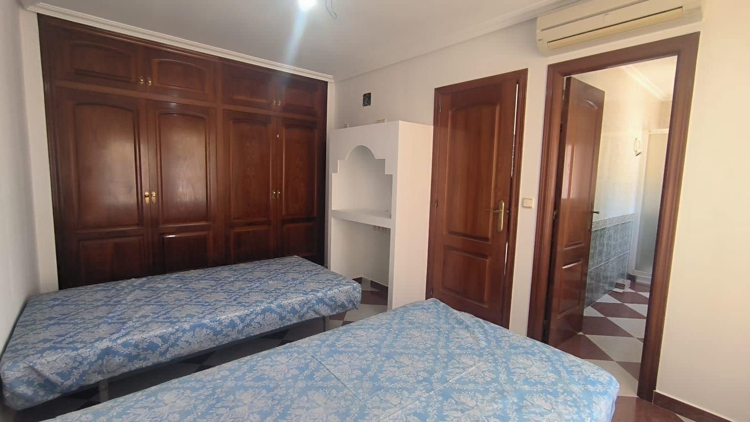 4 slaapkamer Halfvrijstaande villa te koop in Alfaz del Pi / L'Alfas del Pi - € 360.000 (Ref: 9111863)