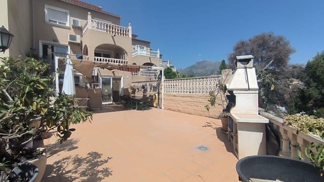 4 bedroom Semi-detached Villa for sale in Alfaz del Pi / L'Alfàs del Pi - € 360,000 (Ref: 9111863)