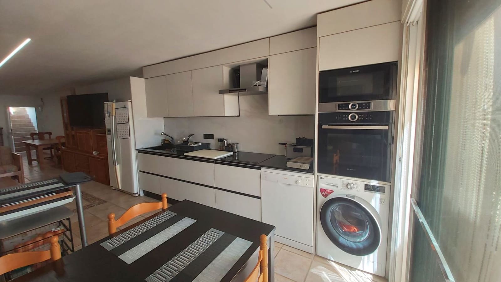 4 slaapkamer Halfvrijstaande villa te koop in Alfaz del Pi / L'Alfas del Pi - € 360.000 (Ref: 9111863)