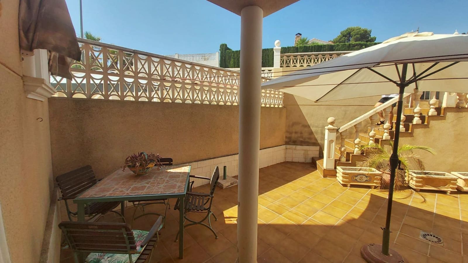 4 slaapkamer Halfvrijstaande villa te koop in Alfaz del Pi / L'Alfas del Pi - € 360.000 (Ref: 9111863)