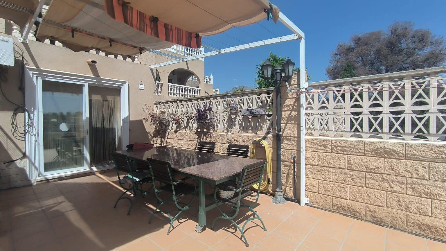 4 slaapkamer Halfvrijstaande villa te koop in Alfaz del Pi / L'Alfas del Pi - € 360.000 (Ref: 9111863)