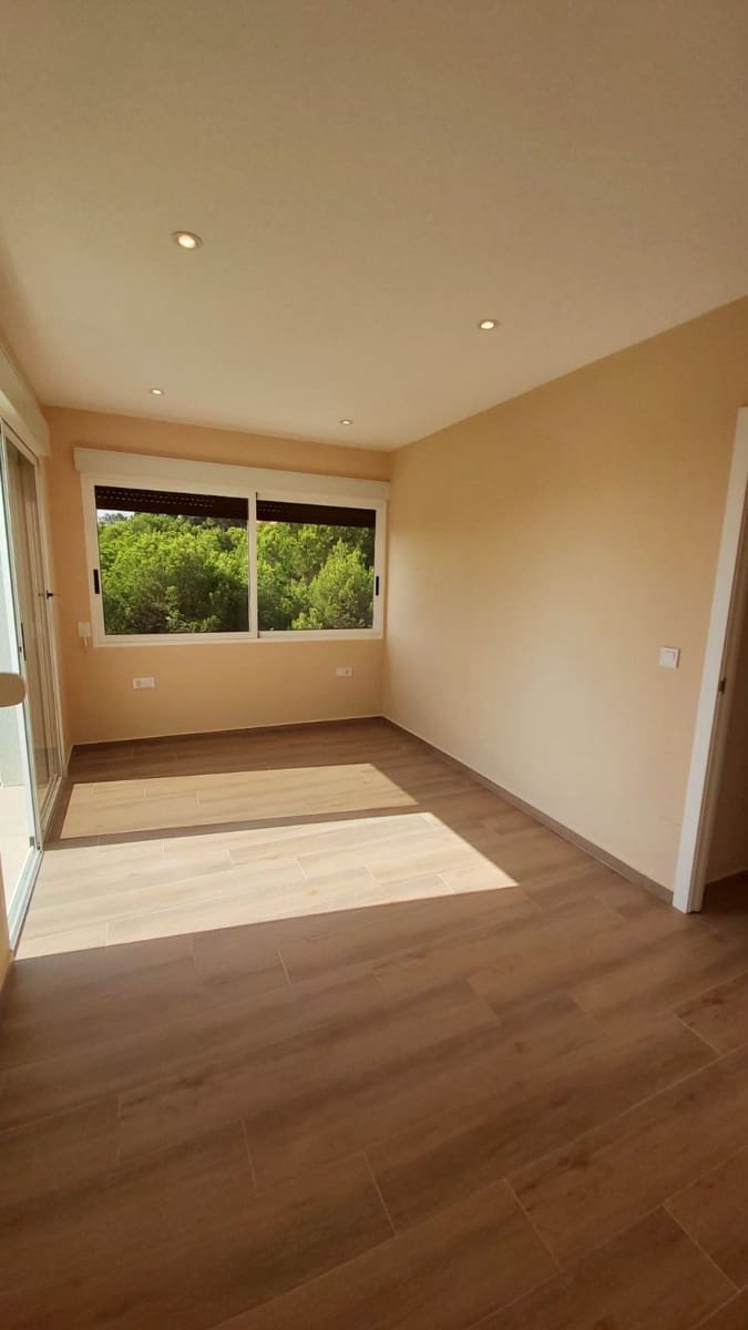 5 Zimmer Villa zu verkaufen in La Nucia mit Pool Garage - 490.000 € (Ref: 9136907)