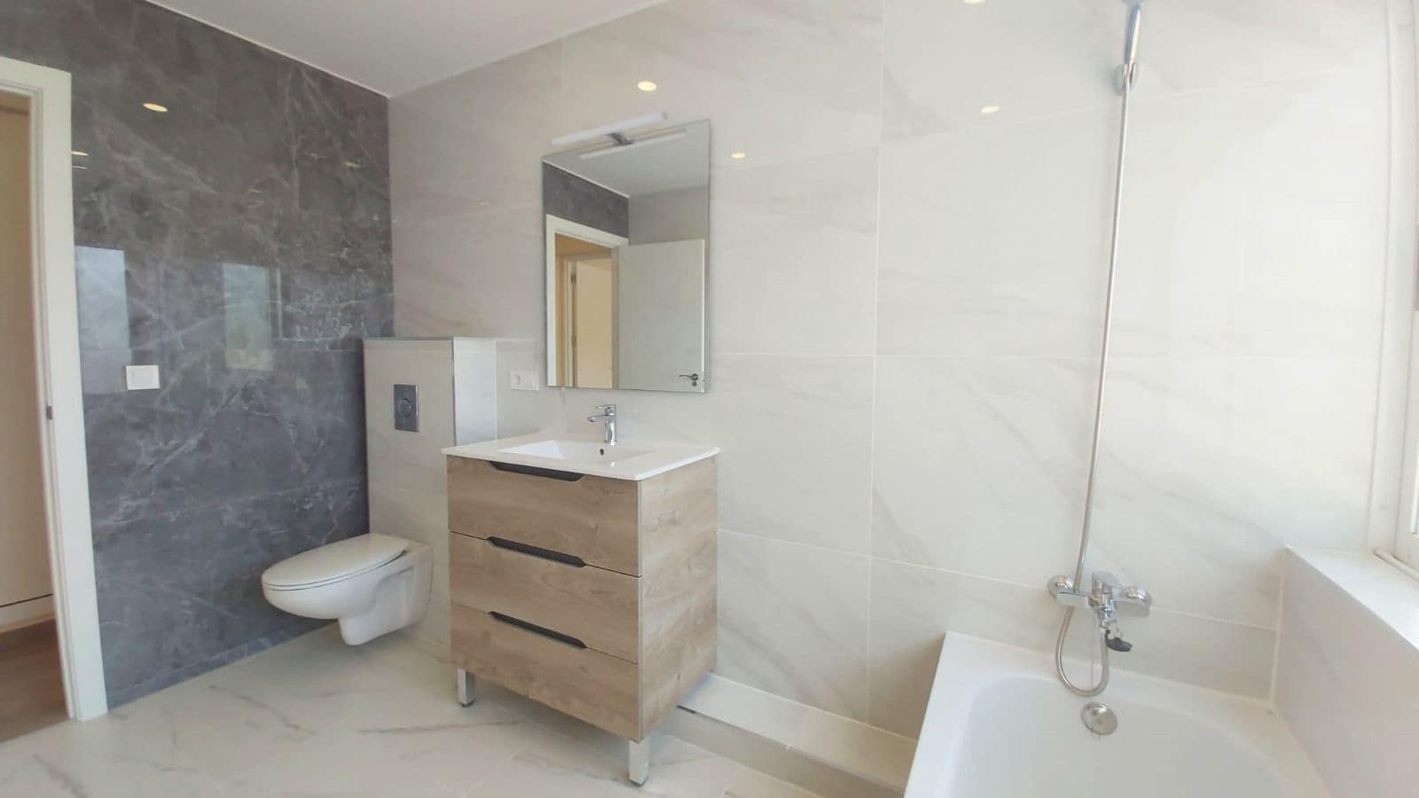 5 Zimmer Villa zu verkaufen in La Nucia mit Pool Garage - 490.000 € (Ref: 9136907)